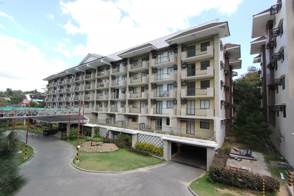 Enjoy the benefits of strong internet connection with Streamtech Fiber Internet and Camella Manors' Move In Package at Birmingham