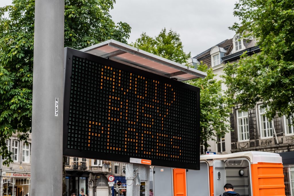 avoid crowded places - cost-effective fiber internet - Streamtech