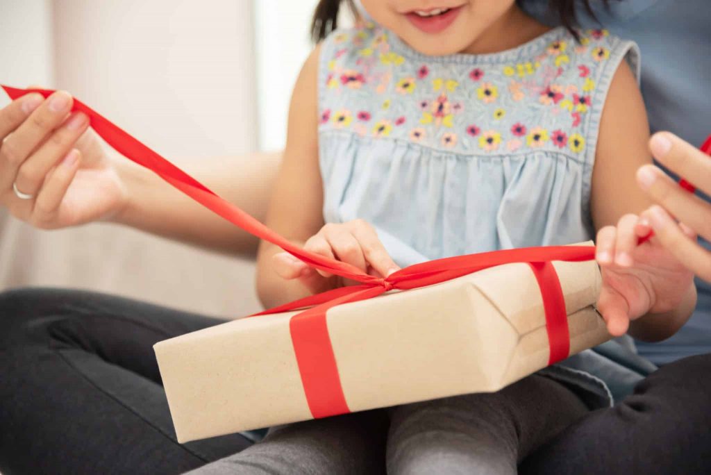 shopping the perfect christmas gifts for kids - streamtech fiber internet